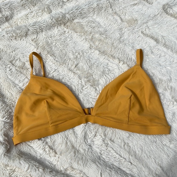 Hollister swim top - Picture 1 of 3